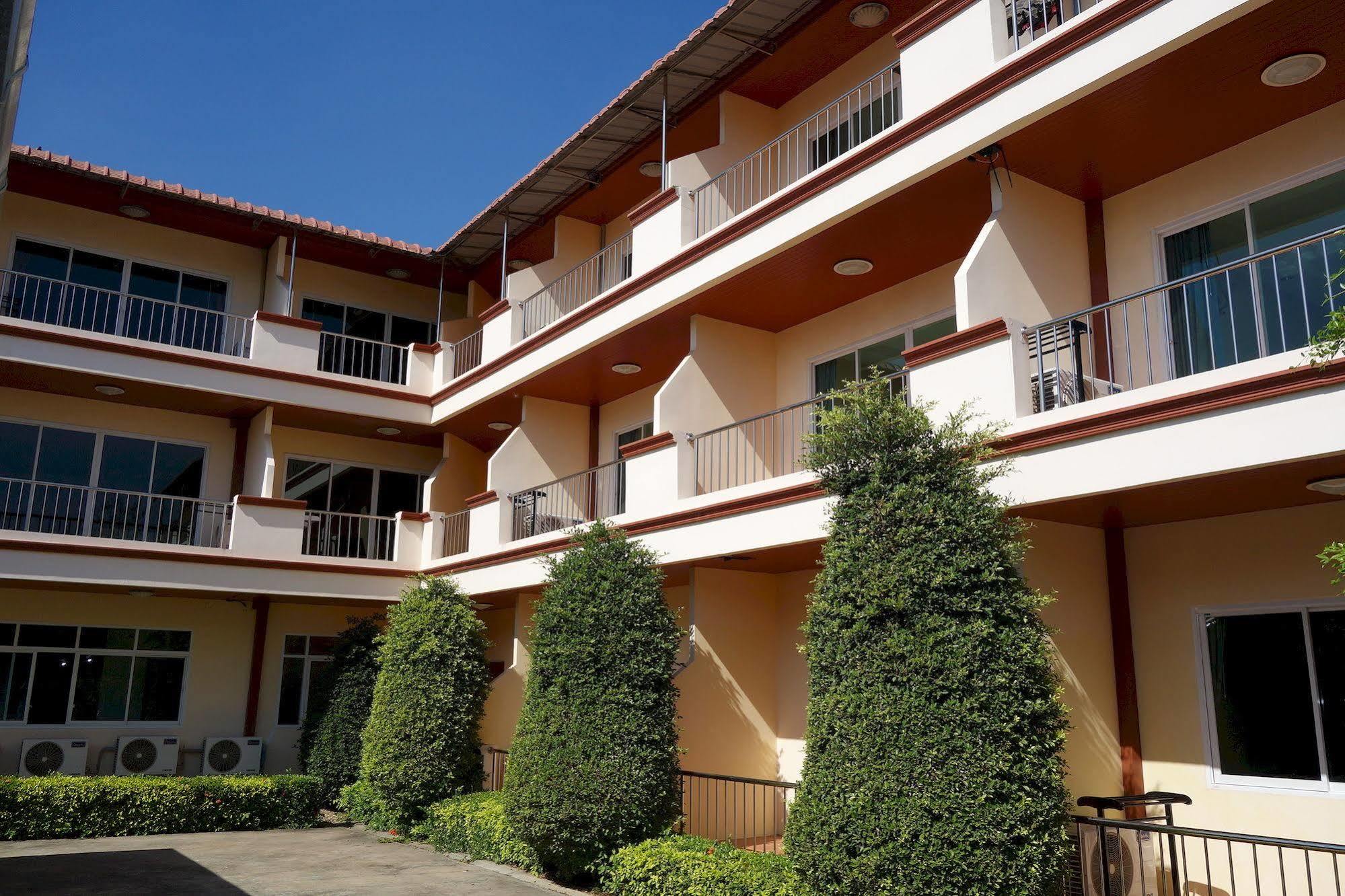 Jungle Resort Jomtien Beach Buitenkant foto