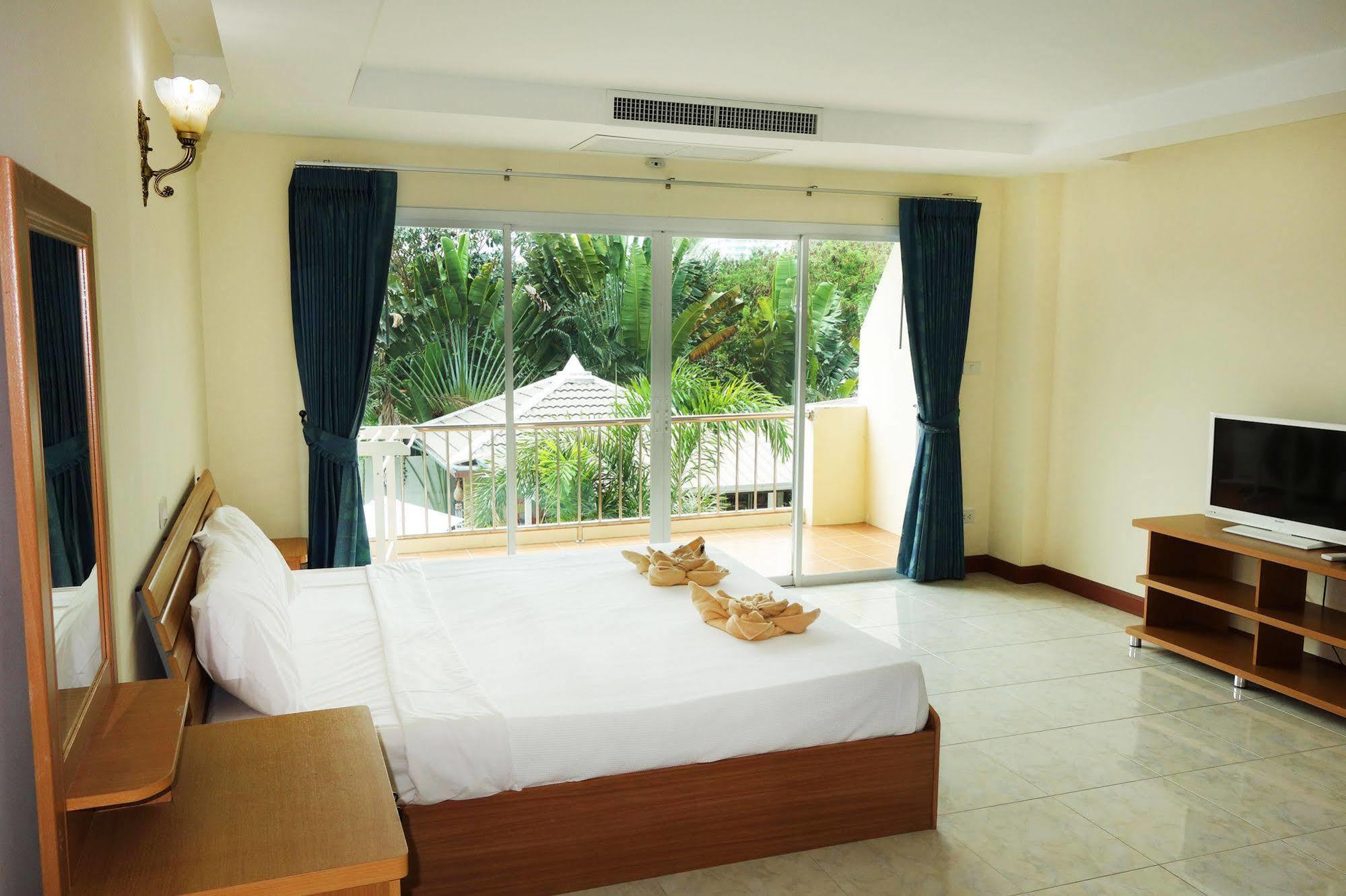 Jungle Resort Jomtien Beach Buitenkant foto